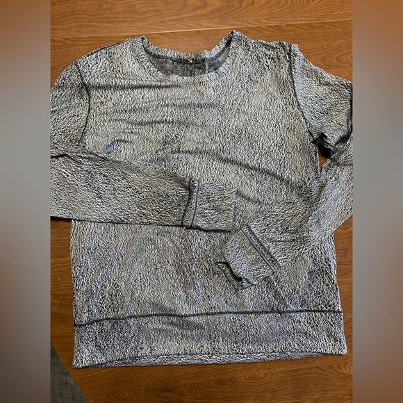 lululemon athletica Tops - Lululemon running top with built in mittens